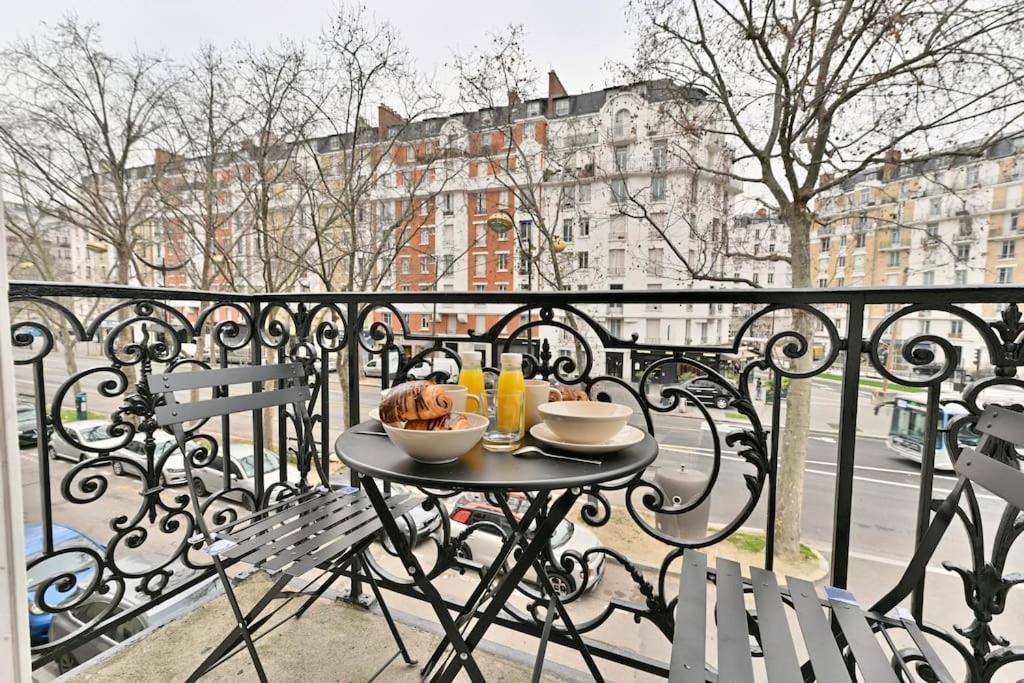 Appartement Proche Parc Monceau - III Paris Dış mekan fotoğraf